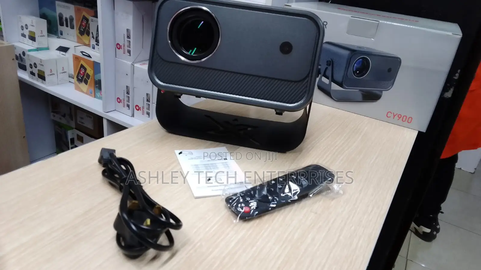 High Performance CY900 Projector – Big Screen Experience