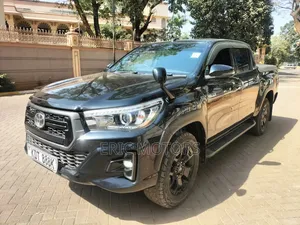 Toyota Hilux 2019 Black