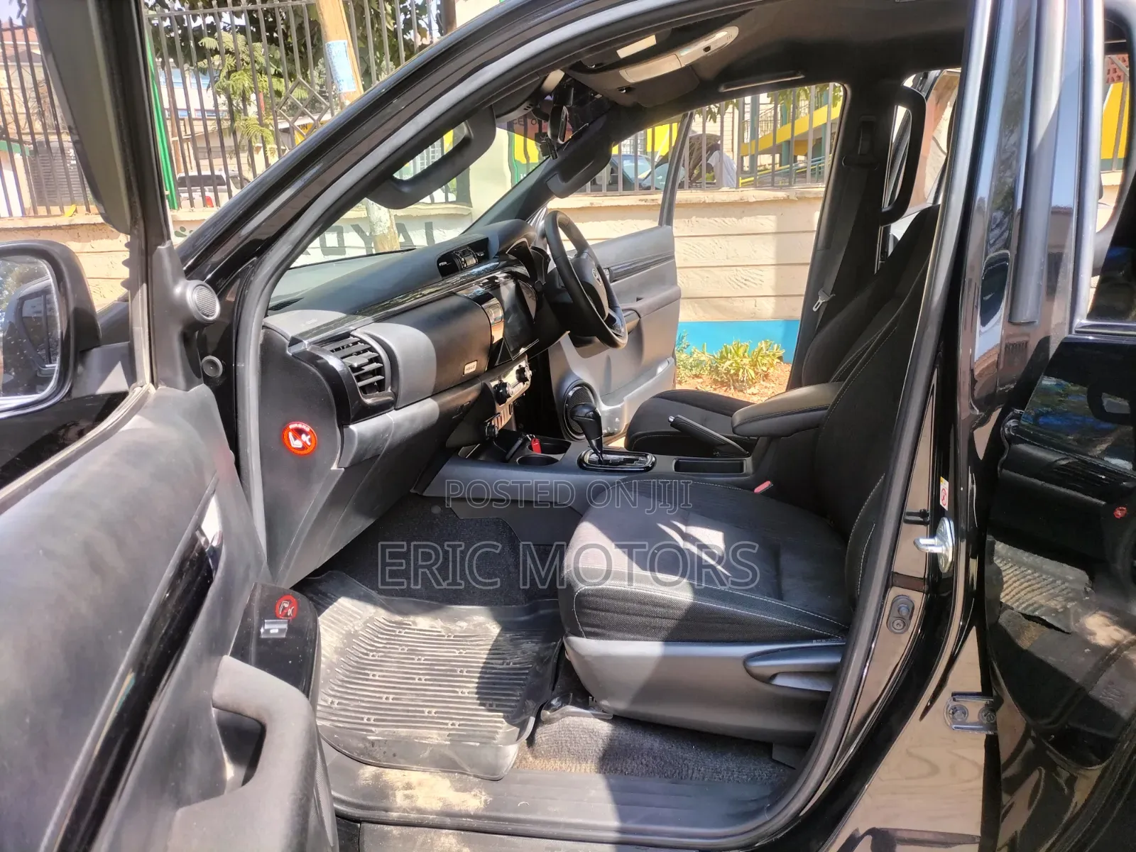 Toyota Hilux 2019 Black