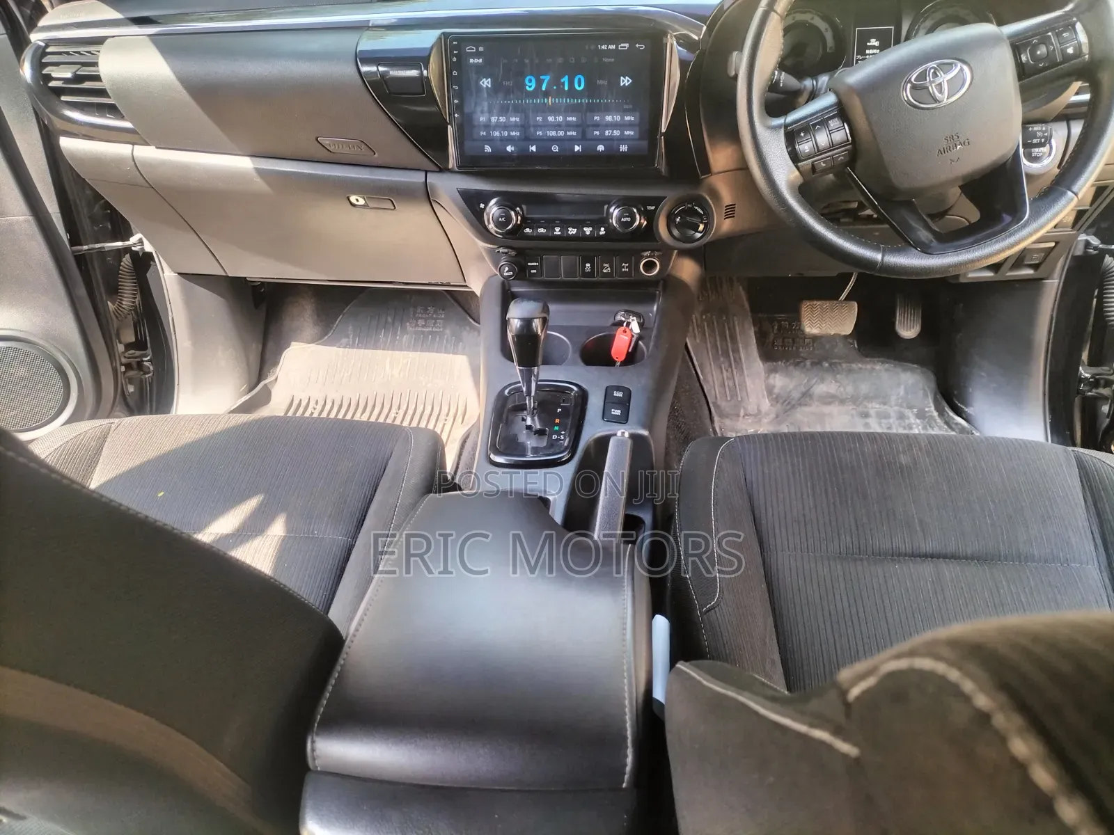 Toyota Hilux 2019 Black