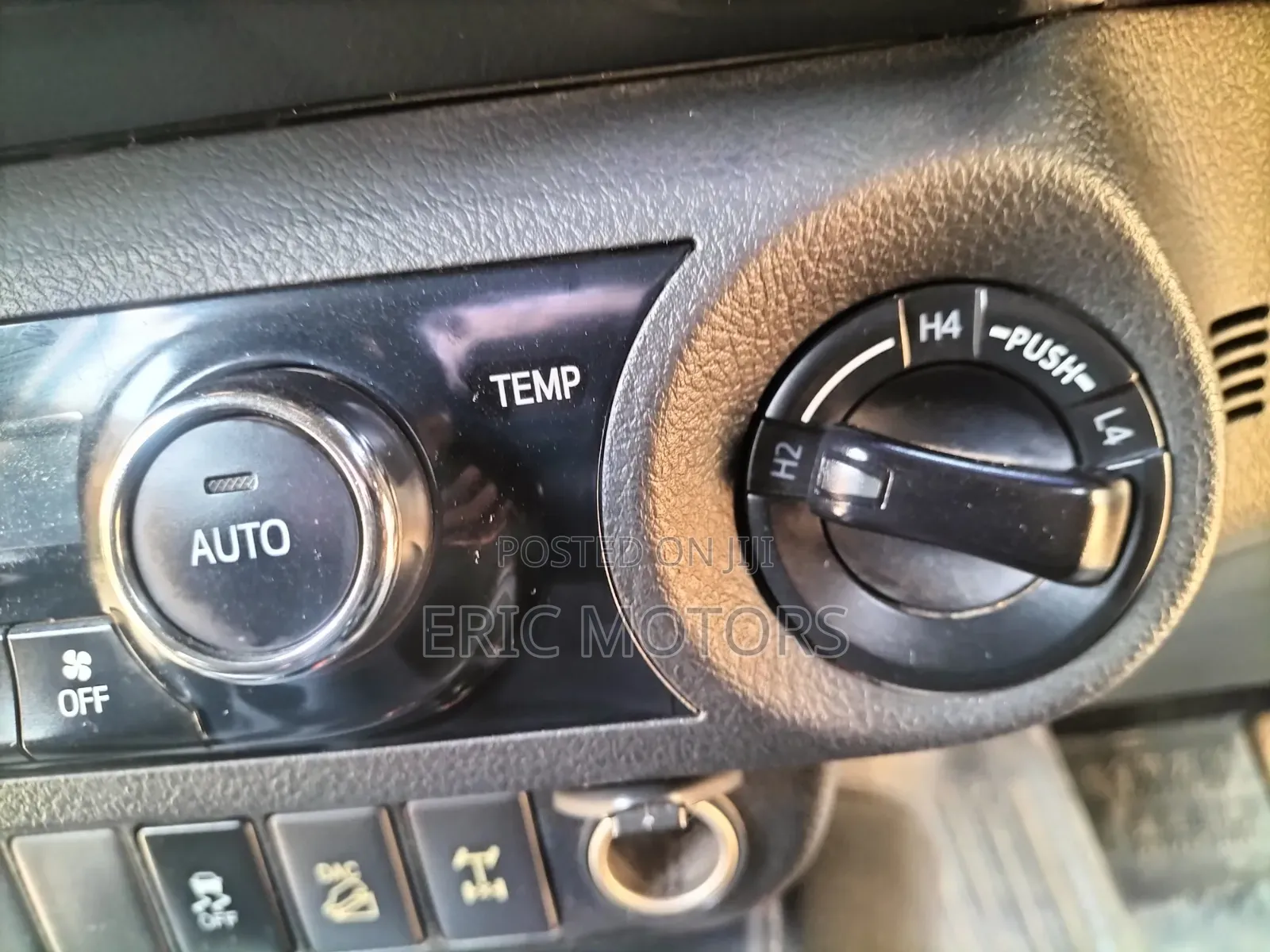 Toyota Hilux 2019 Black