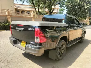 Toyota Hilux 2019 Black