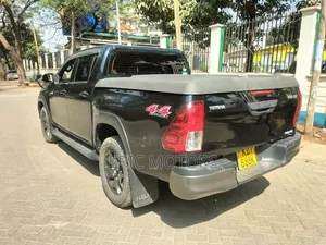 Toyota Hilux 2019 Black