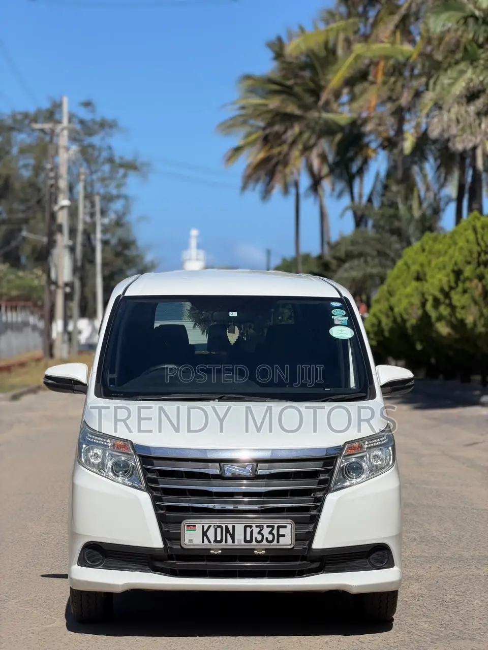 Toyota Noah 2016 White