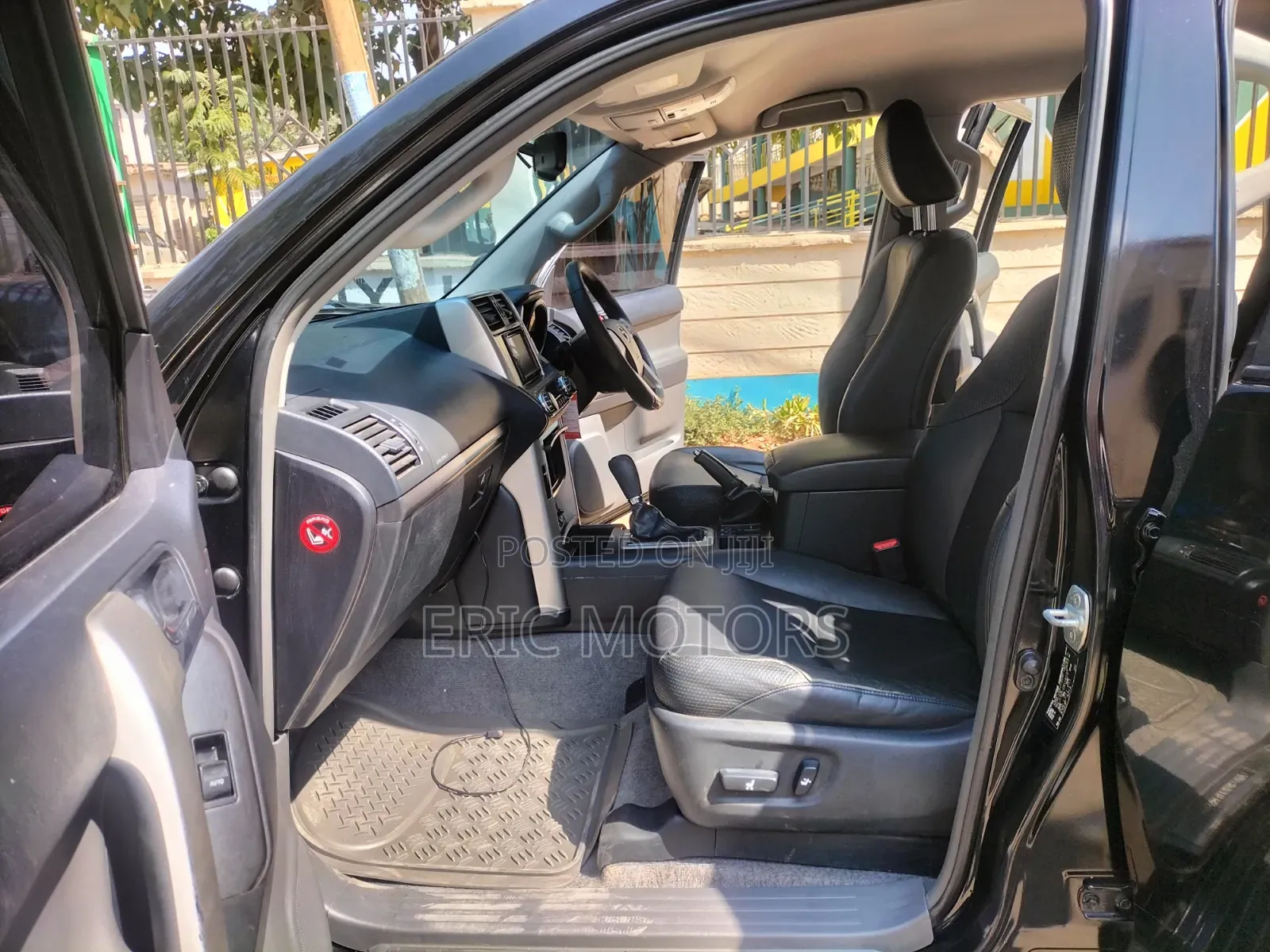 Toyota Land Cruiser Prado 2011 Black
