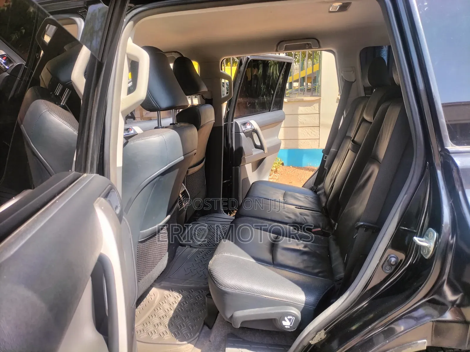 Toyota Land Cruiser Prado 2011 Black