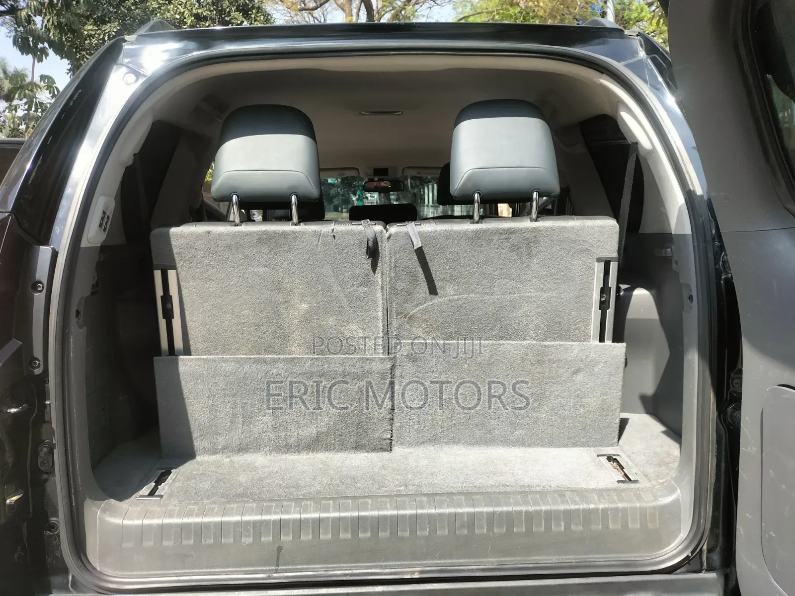 Toyota Land Cruiser Prado 2011 Black
