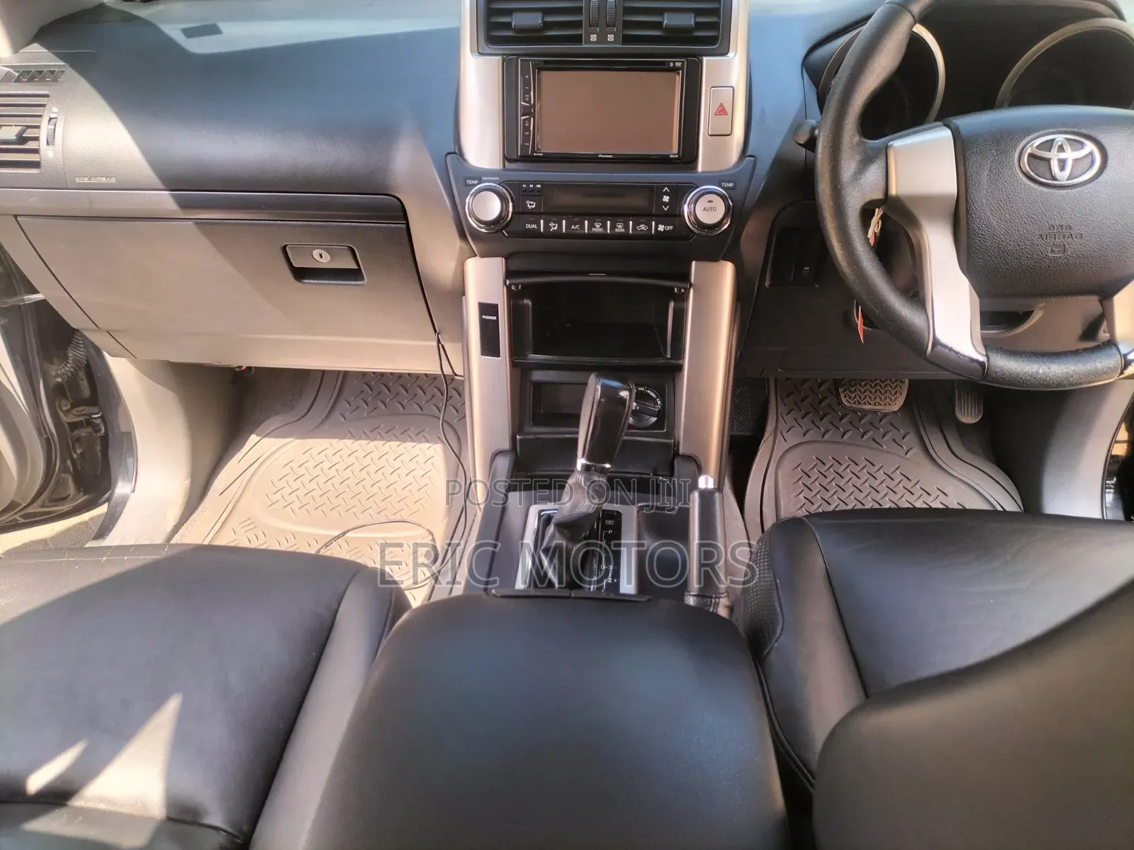 Toyota Land Cruiser Prado 2011 Black