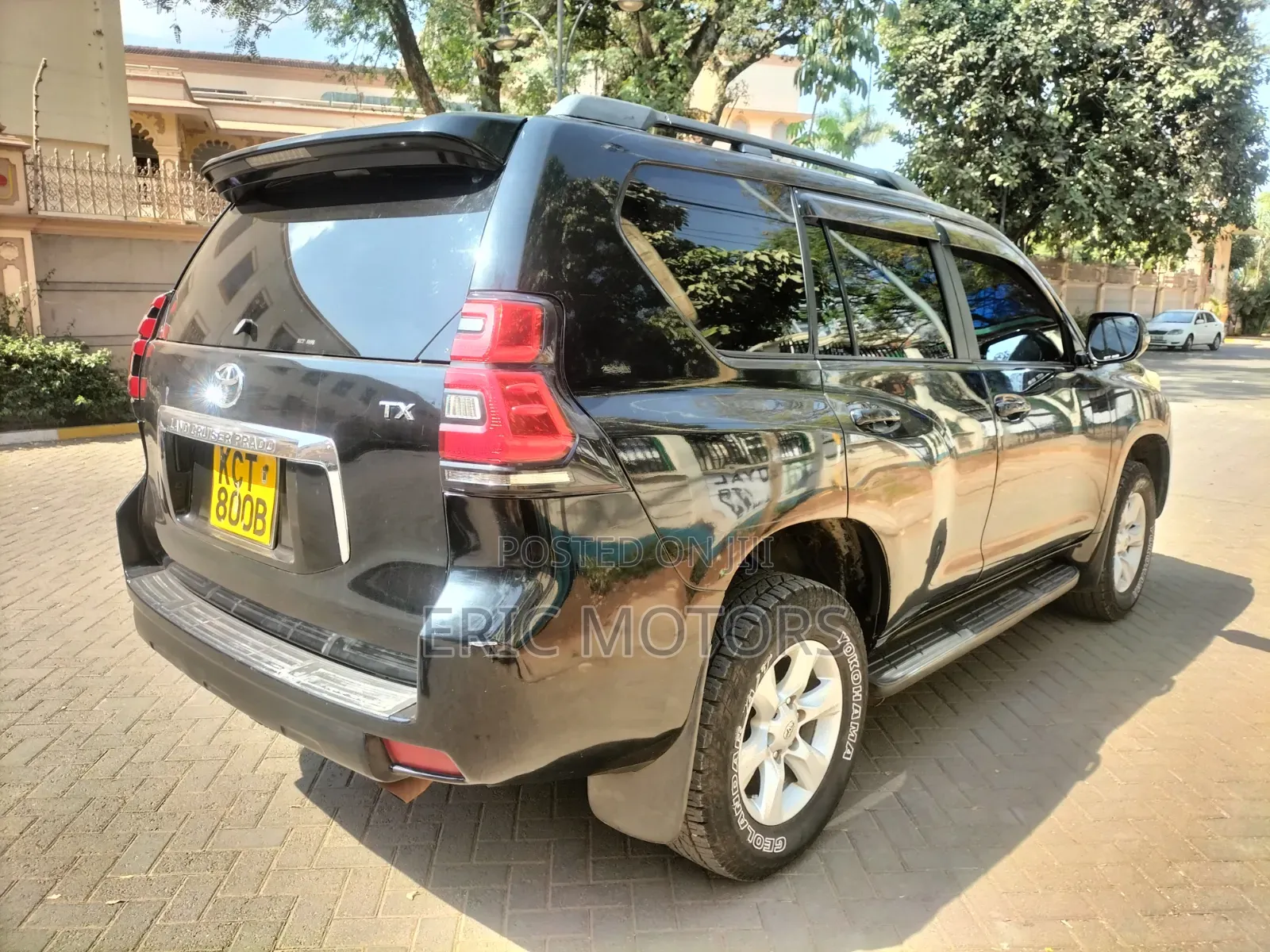 Toyota Land Cruiser Prado 2011 Black