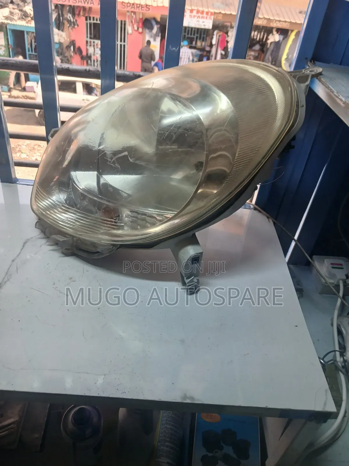 Passo 2010 Headlight