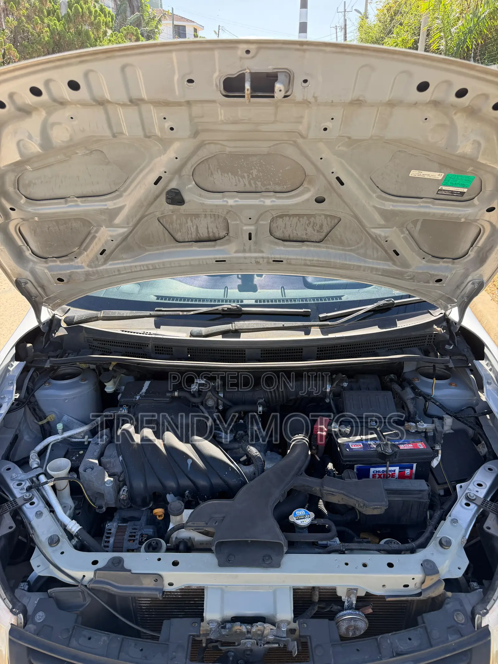 Nissan Advan 2014 Silver