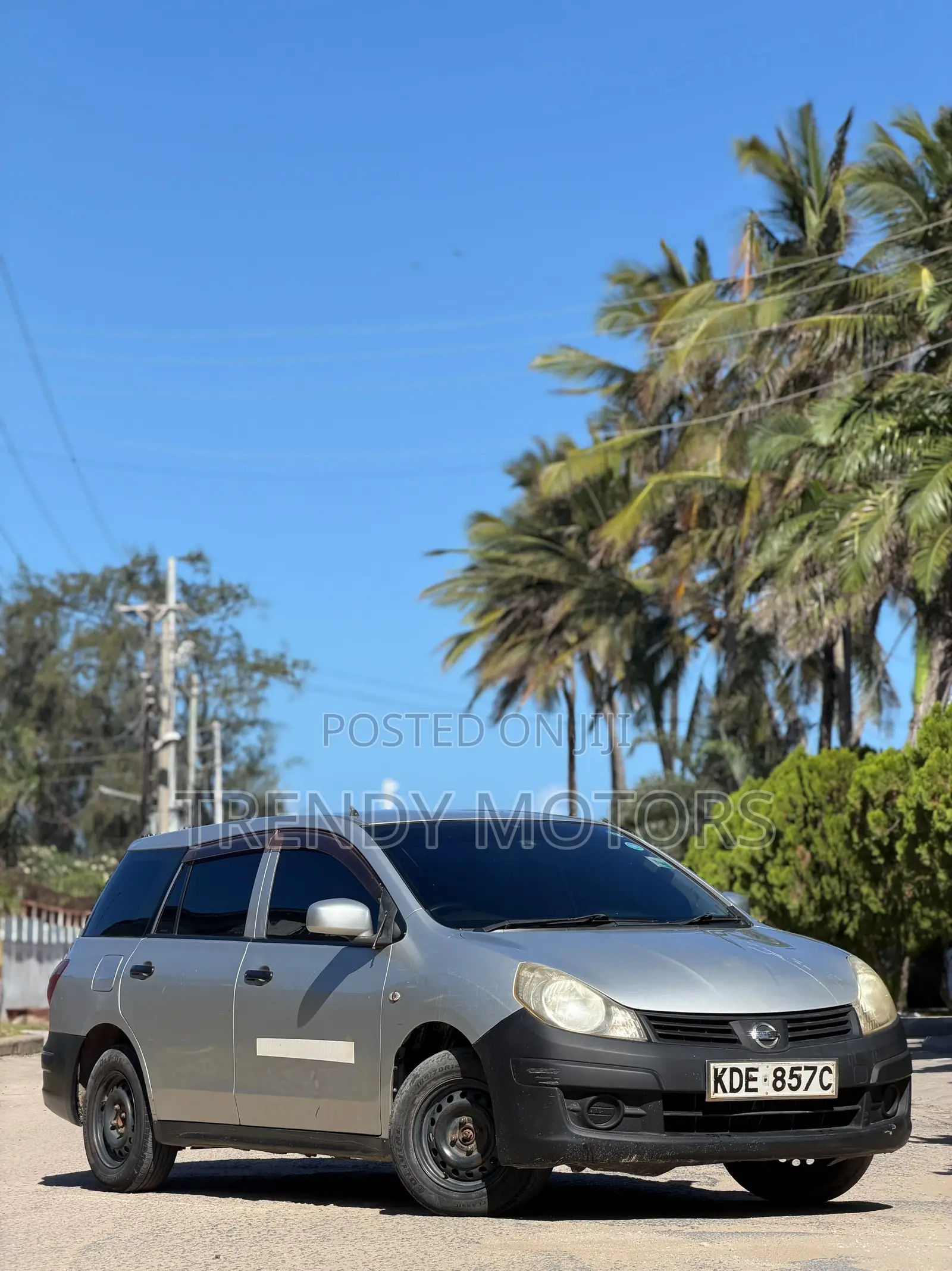 Nissan Advan 2014 Silver