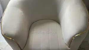 5 Seater, Very Good Quality Sofa Set