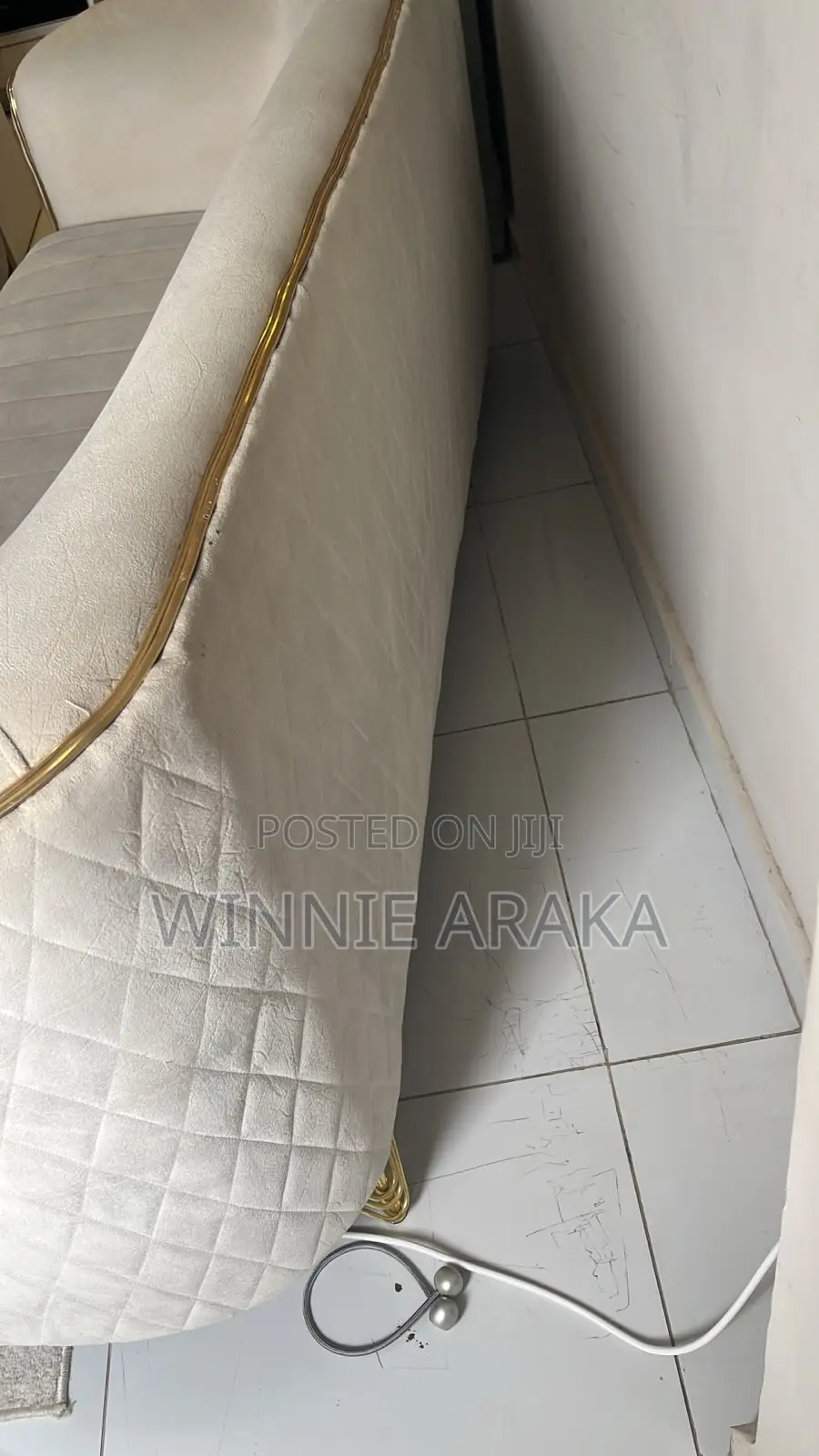5 Seater, Very Good Quality Sofa Set