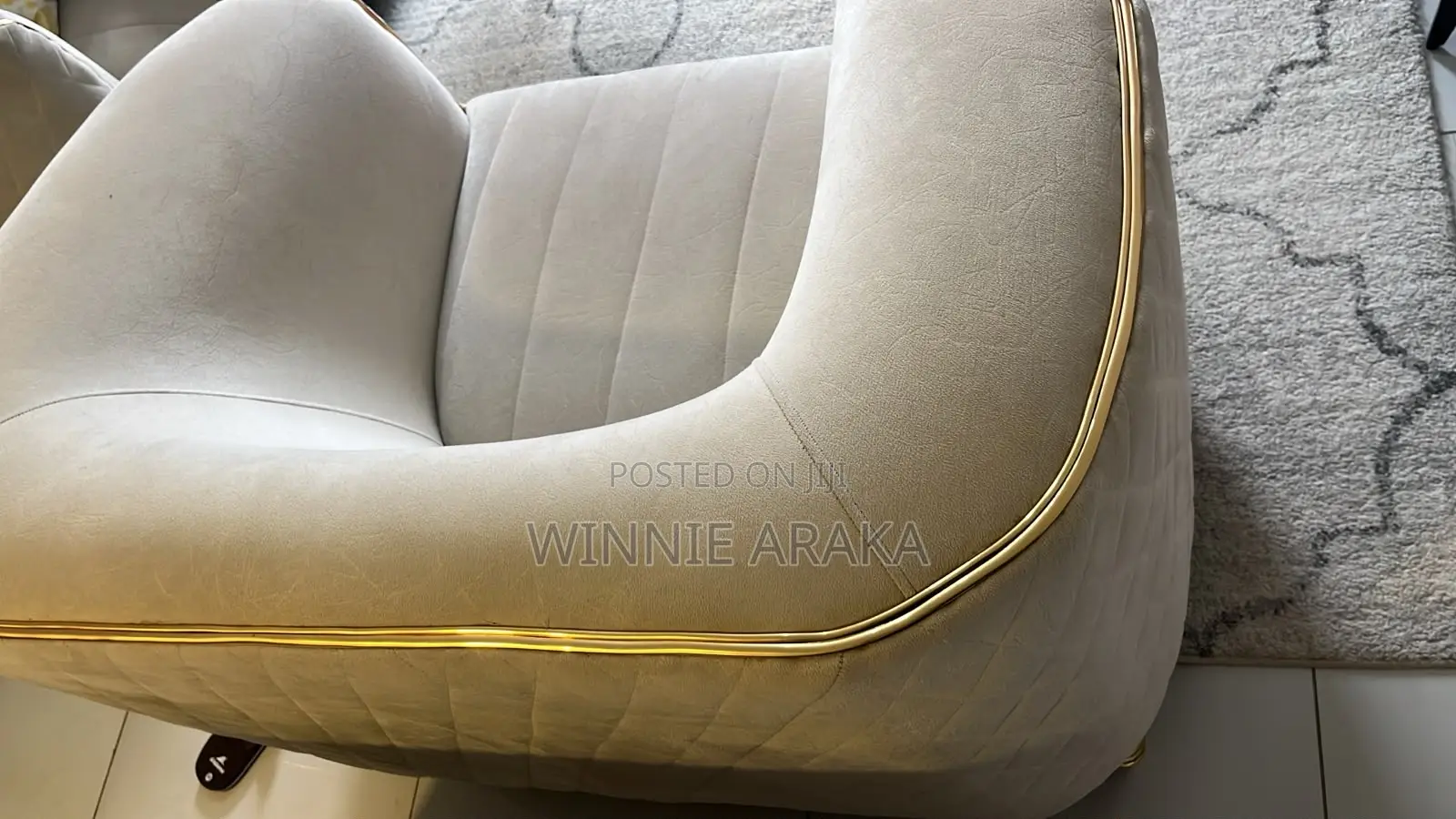 5 Seater, Very Good Quality Sofa Set
