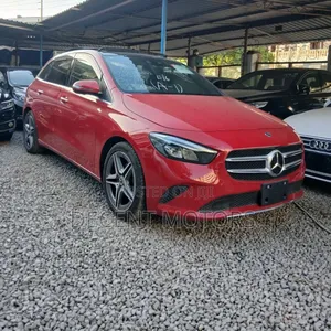 Mercedes-Benz B-Class 2019 Red