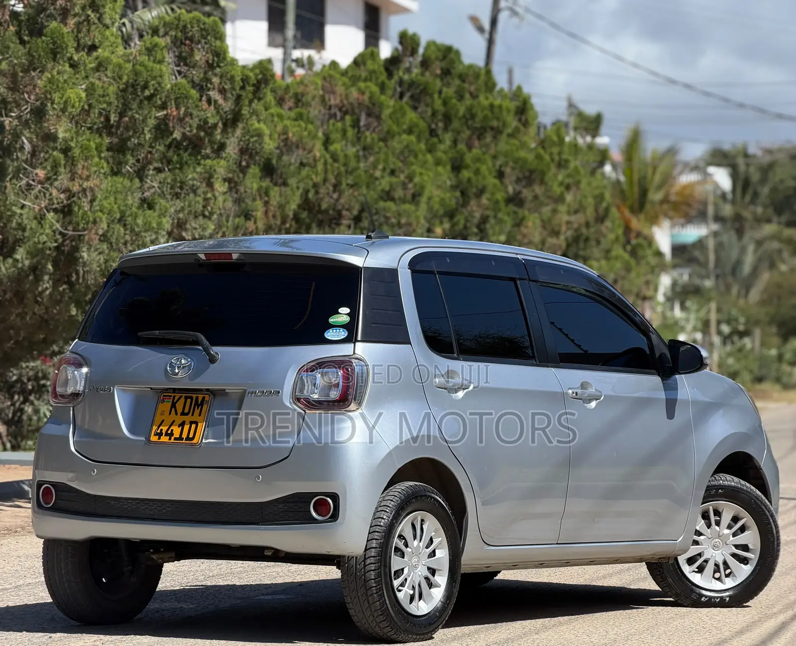 Toyota Passo 2016 Silver