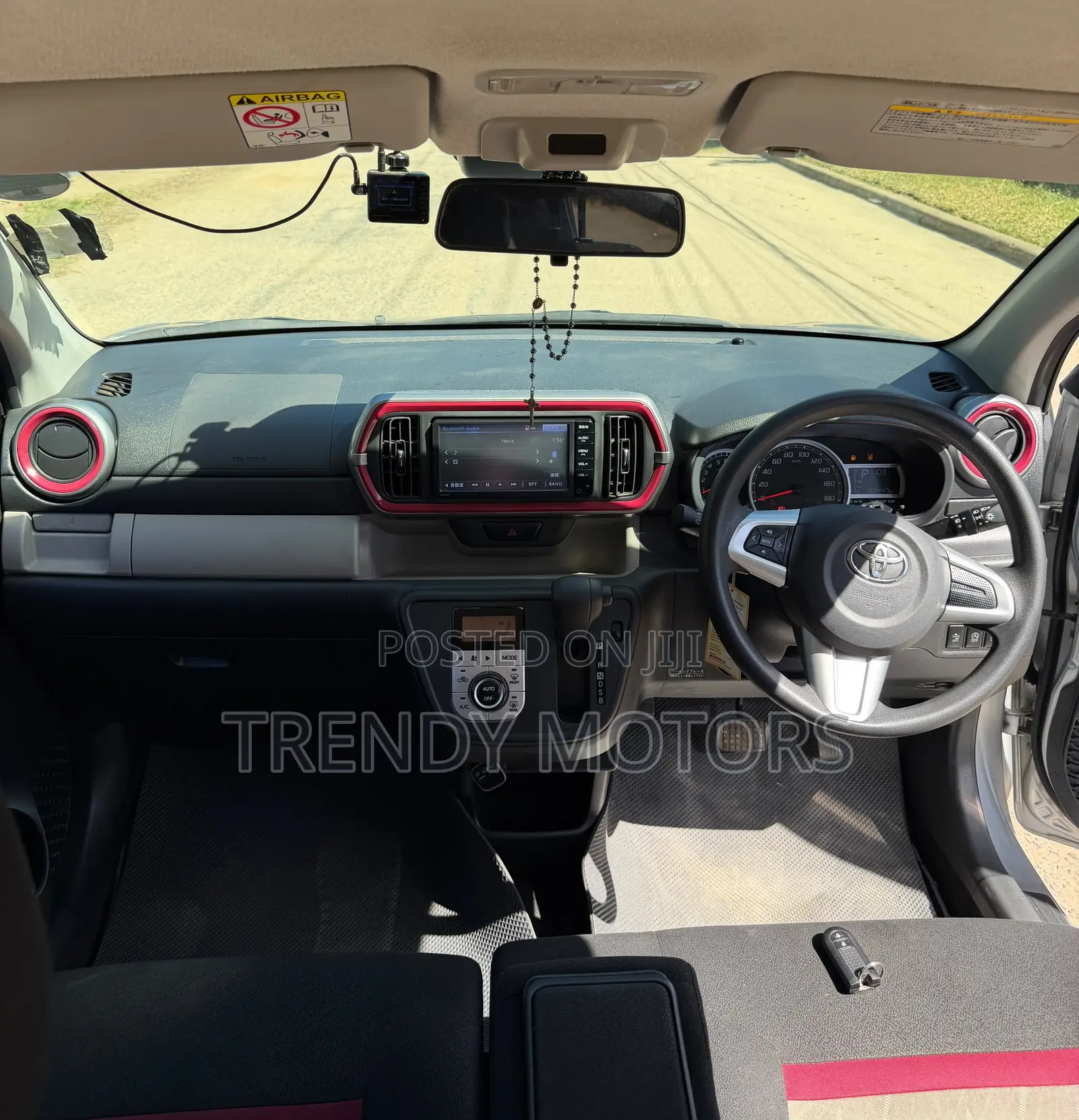 Toyota Passo 2016 Silver