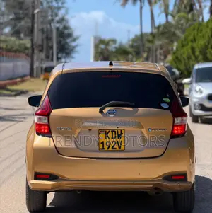 Nissan Note 2018 Gold