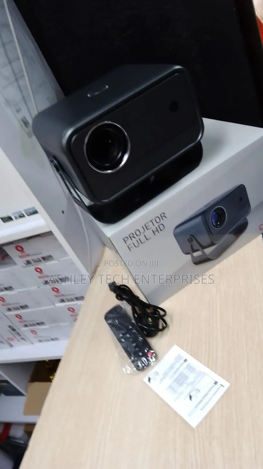PowerMax CY900 Projector – High-Brightness LED Projector