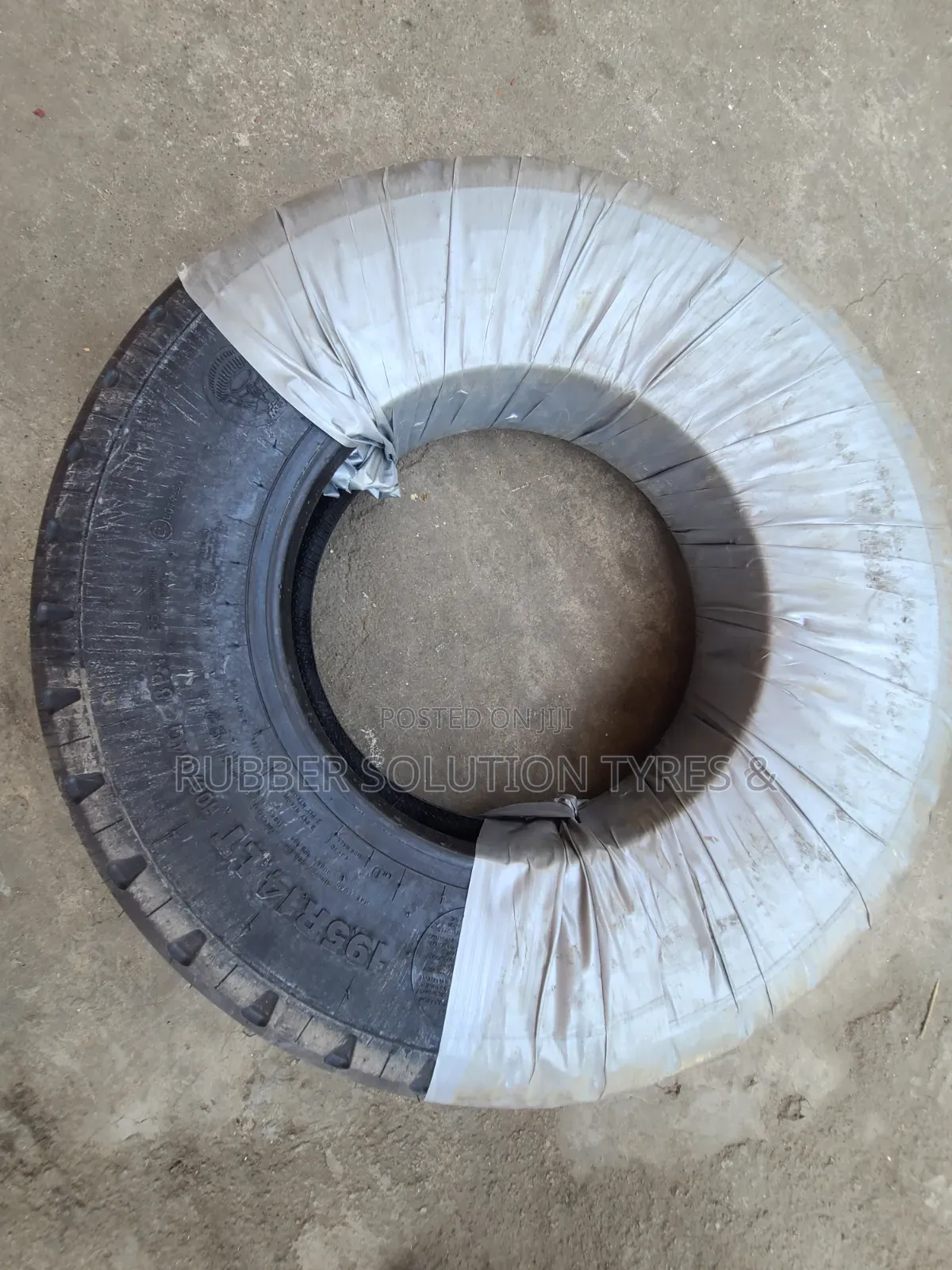 195 R14 MRF Tyres Lt8pr Commercial Made in India