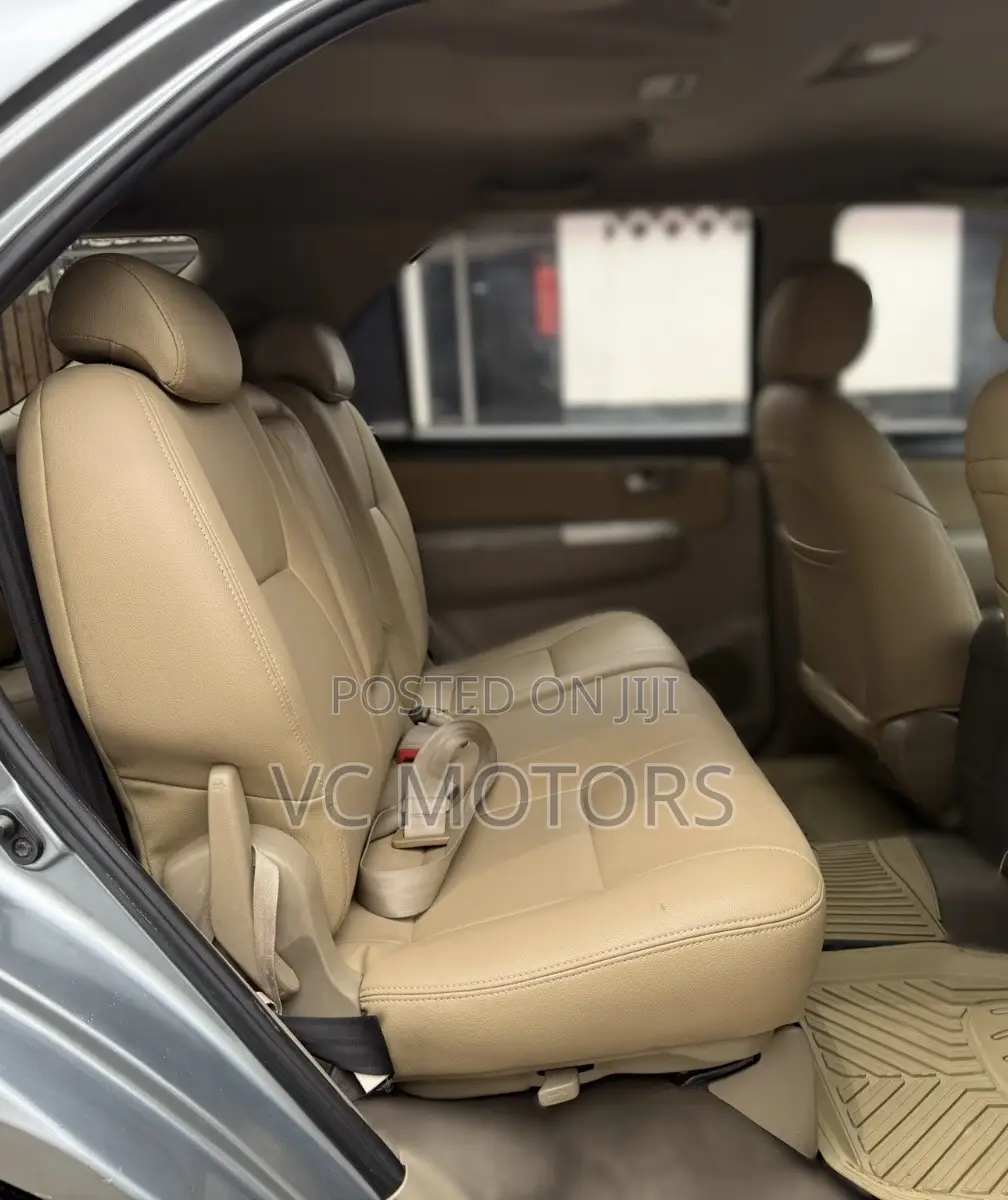 Toyota Fortuner 2.5 D AWD 2014