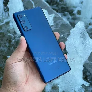 New Samsung Galaxy S20 FE 5G 128 GB Blue