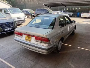 Nissan FB15 2001 Silver