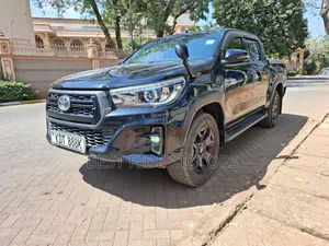 Toyota Hilux Revo Double Cab Deisel 2.4 AWD 2019 Black