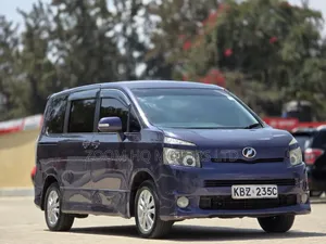 Toyota Voxy 2007 Purple