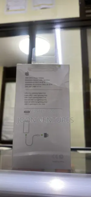 14pro Max iPhone 50W USB-C Power Adapter