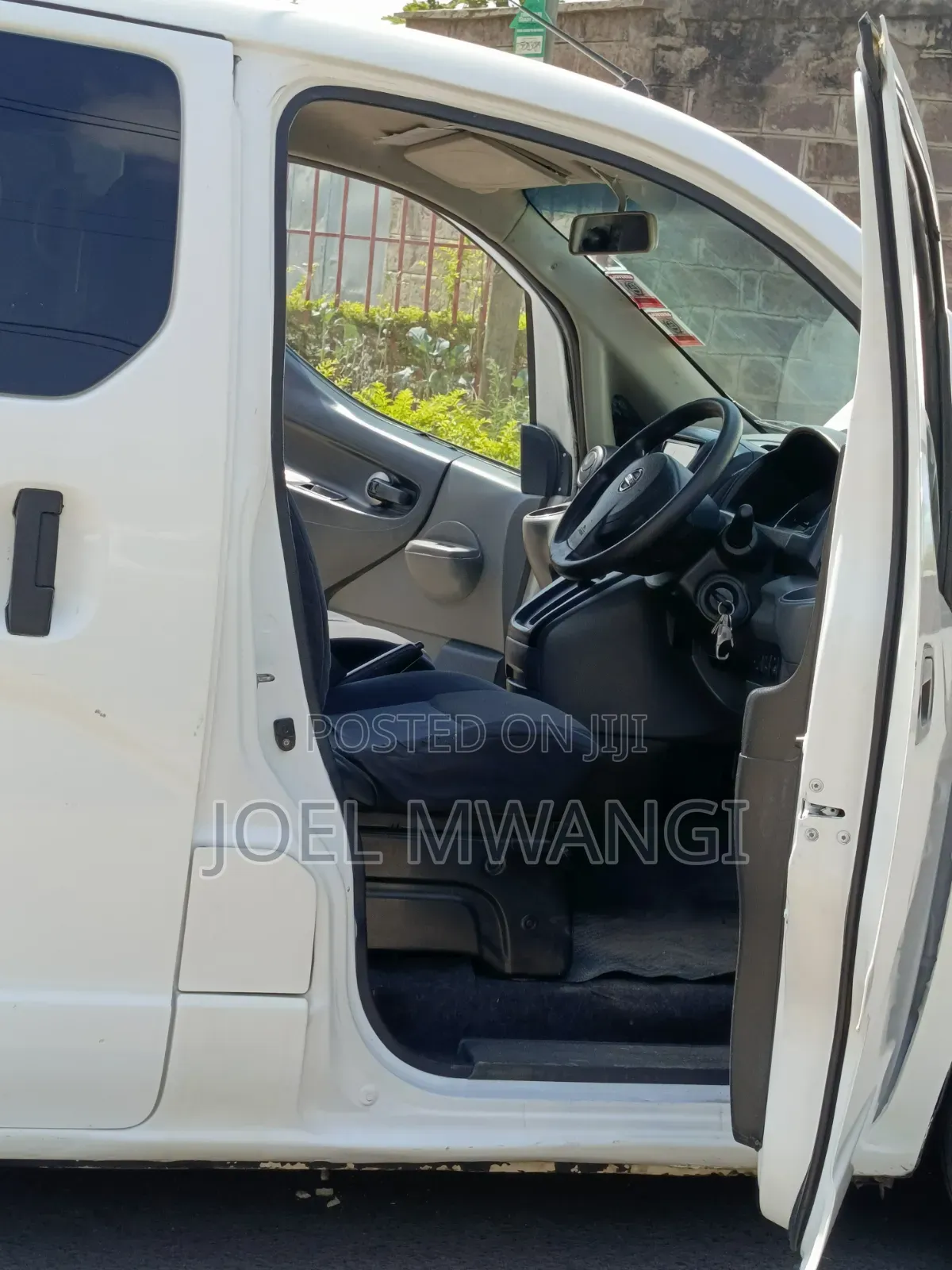 Nissan NV350 2013 White