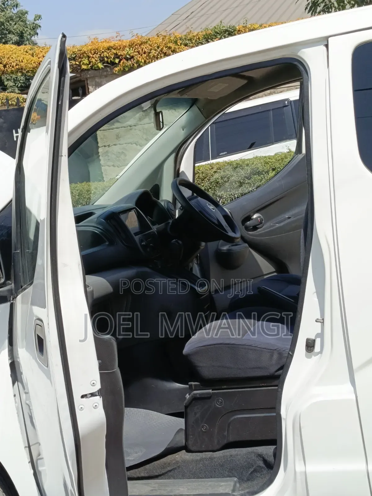 Nissan NV350 2013 White