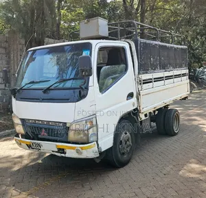 Mitsubishi Fuso Canter 2004 White