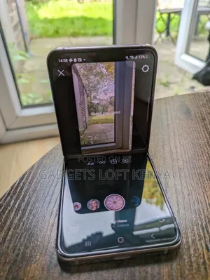 New Samsung Galaxy Z Flip 5 512 GB White