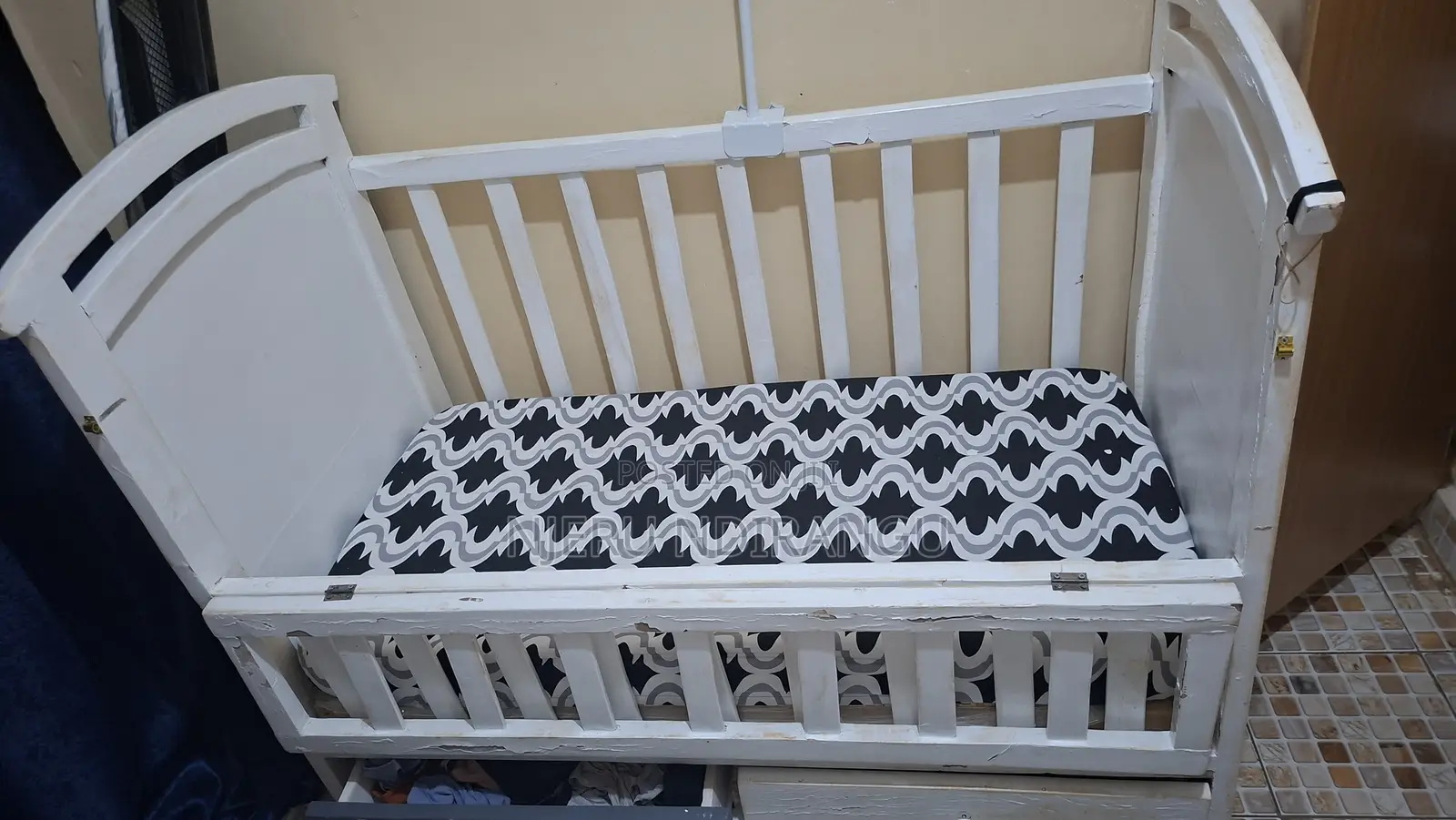 Used 2x4ft Baby Cot