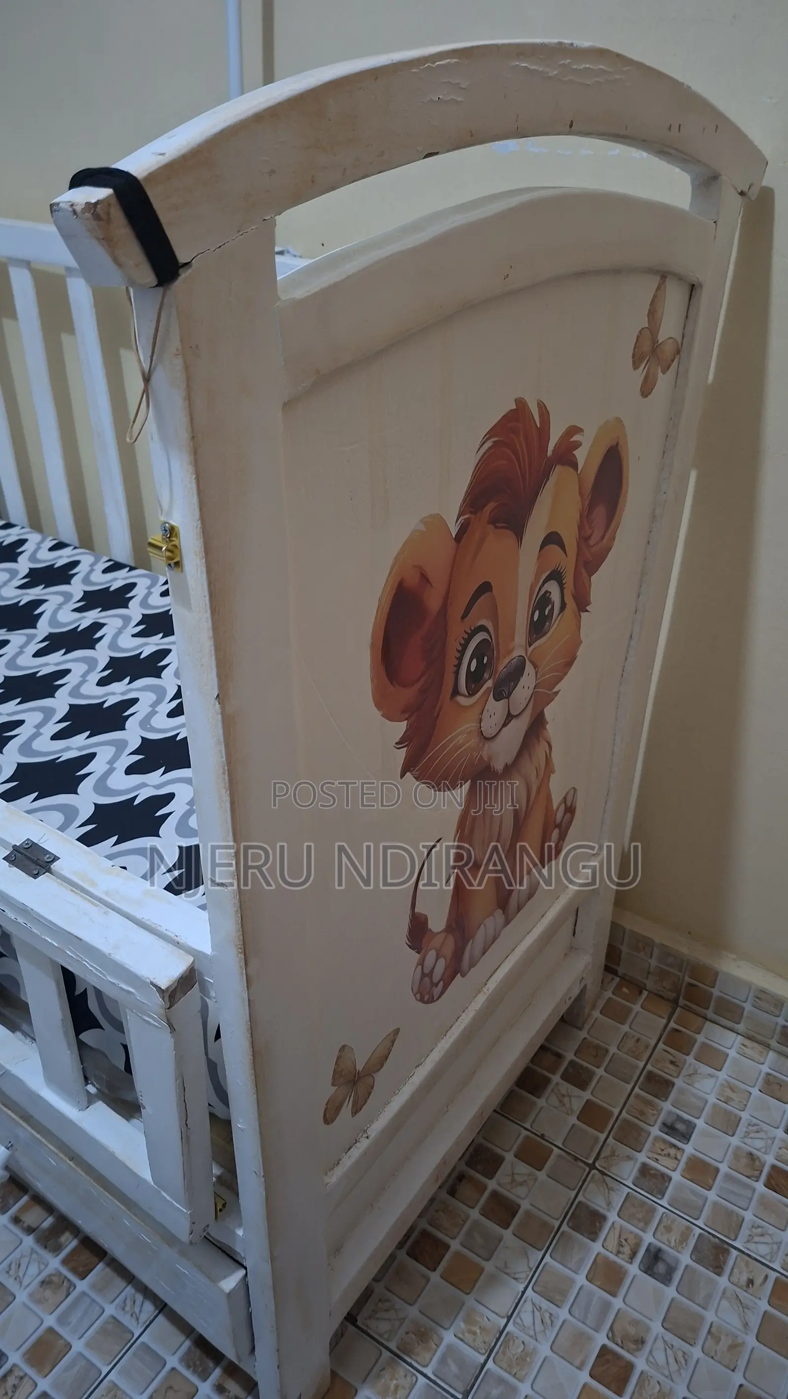 Used 2x4ft Baby Cot
