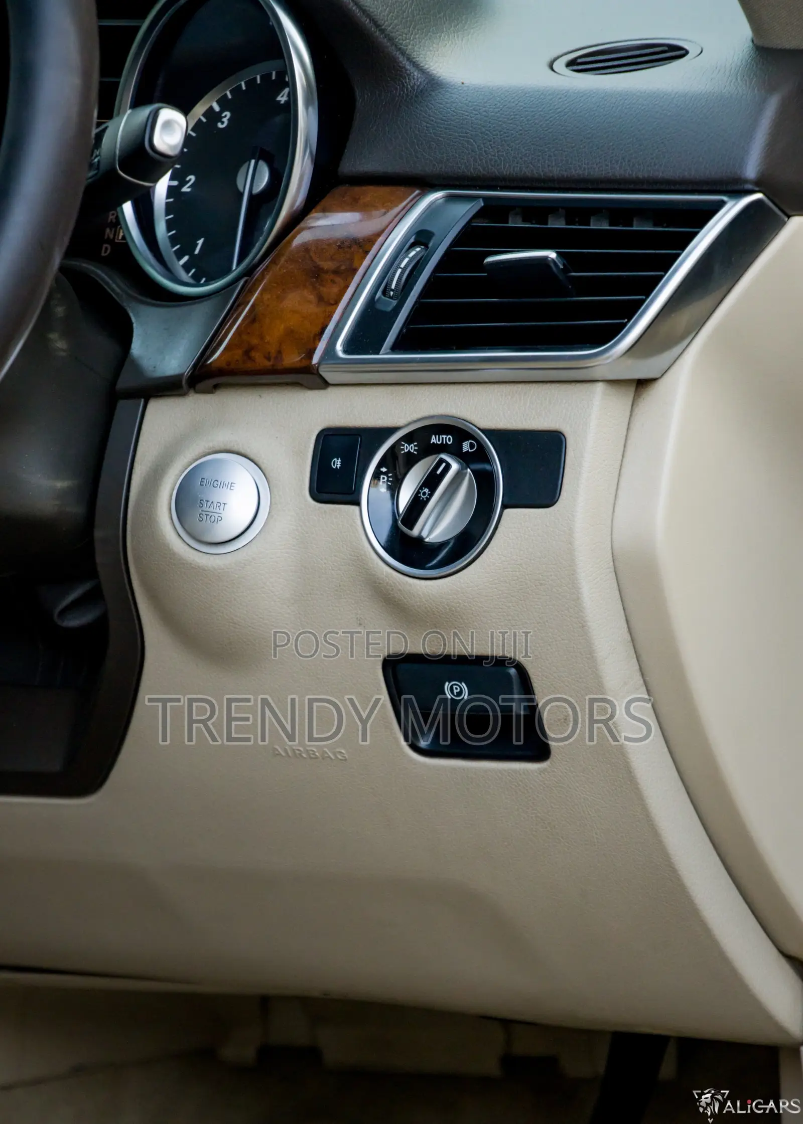Mercedes-Benz M Class 2013 Brown
