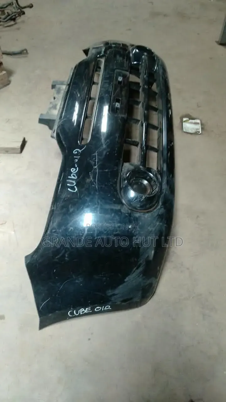 Nissan Cube Bumper Front