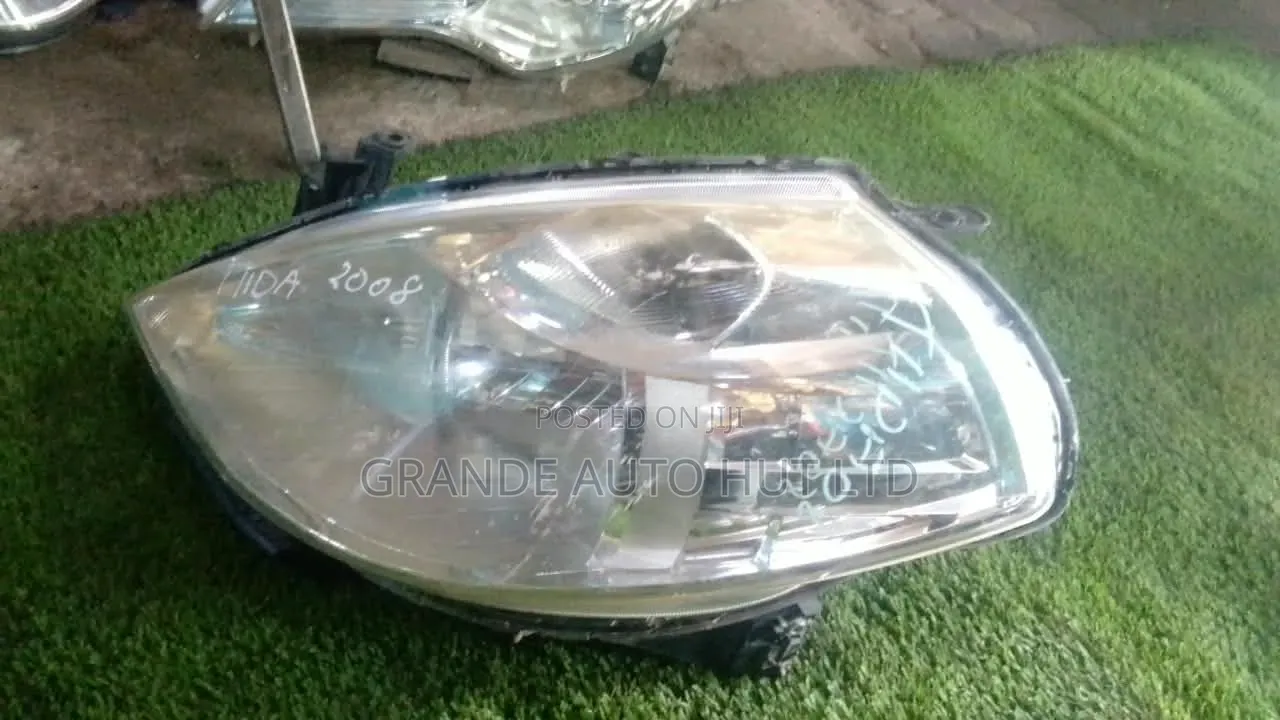 Nissan Tiida Headlights