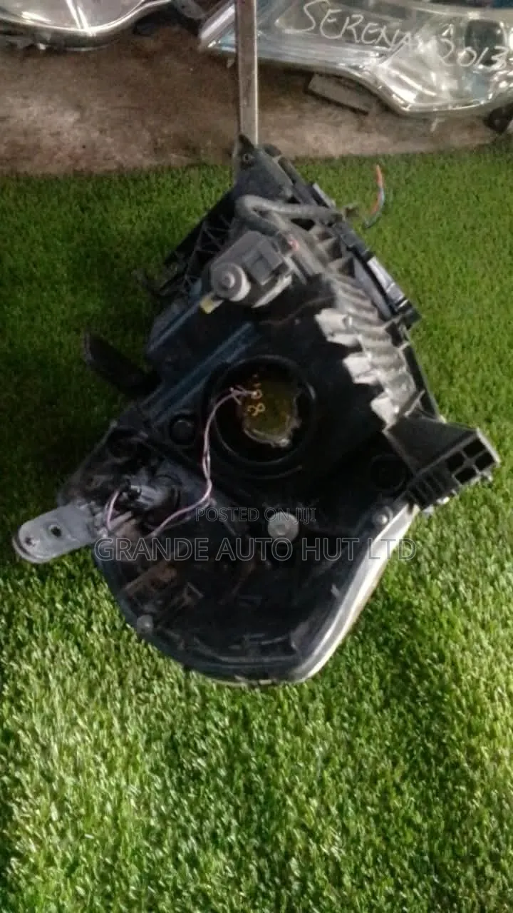 Nissan Tiida Headlights