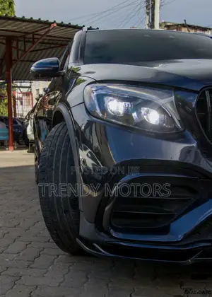 Mercedes-Benz GLC-Class 2016 Black