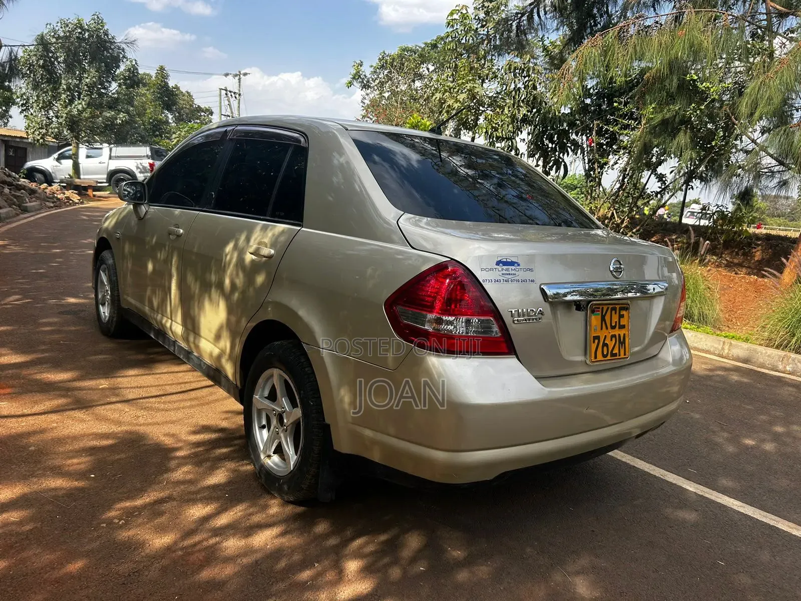 Nissan Tiida 2009 Gold