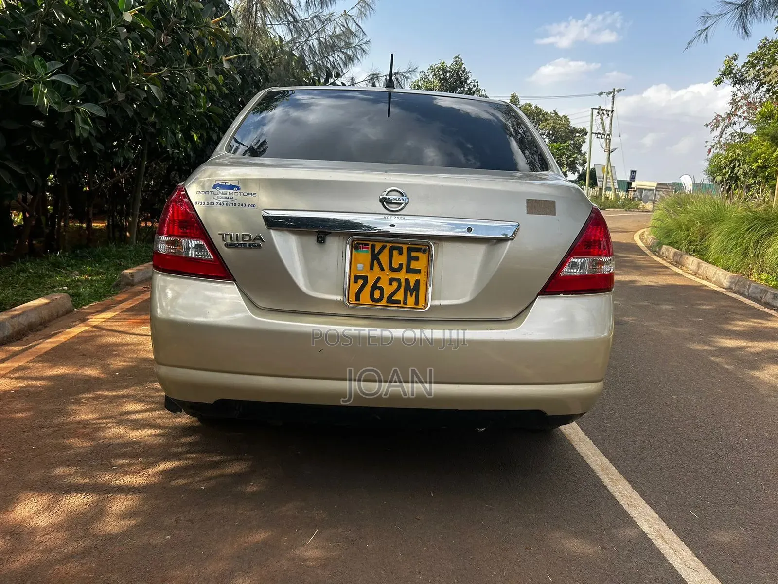 Nissan Tiida 2009 Gold