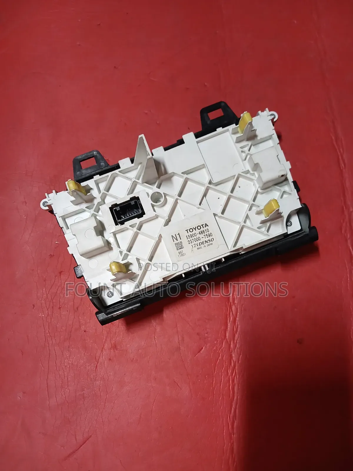 A/C Control Panel Toyota Harrier 2013