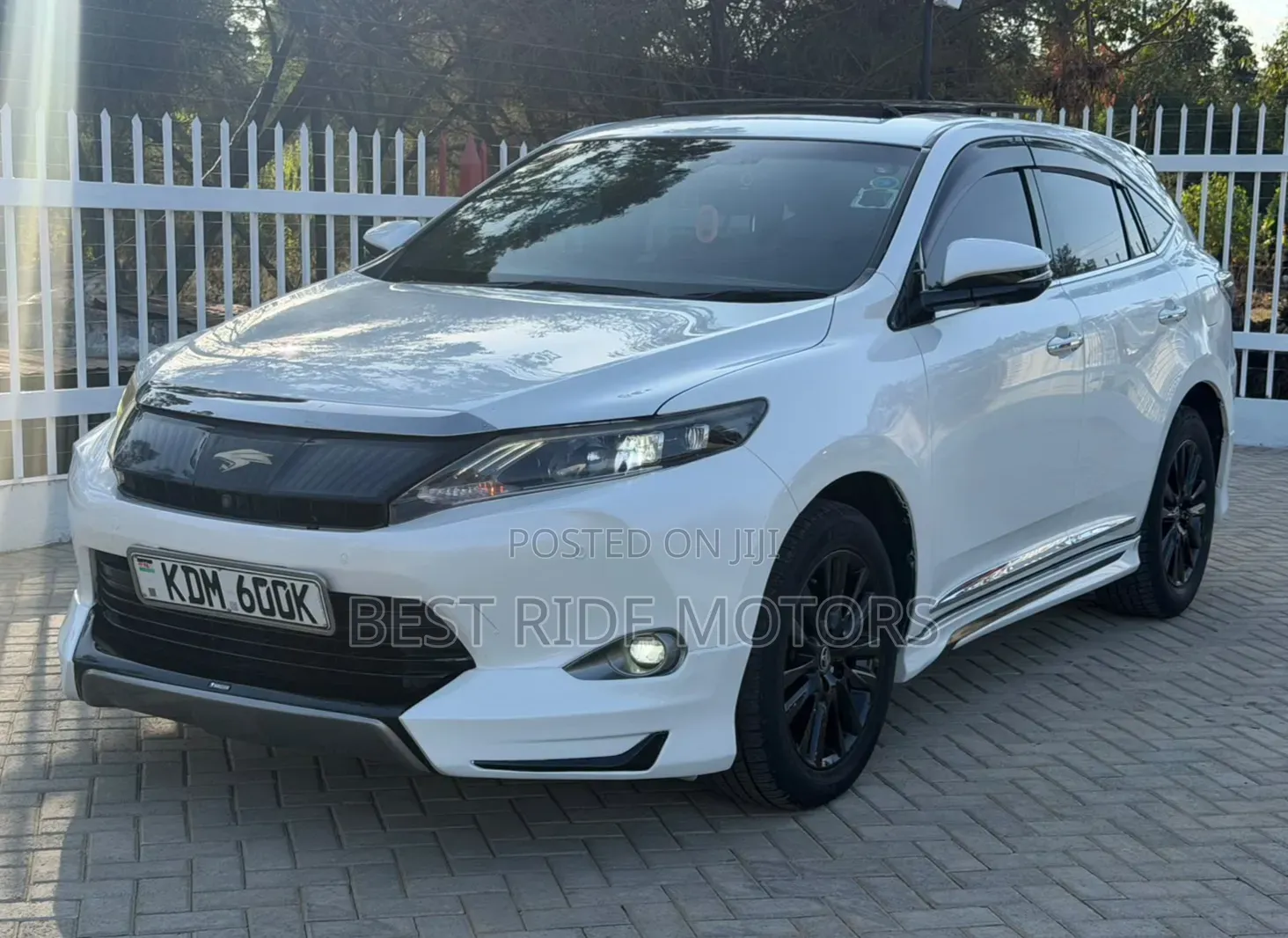 Toyota Harrier 2.0 2016 Pearl