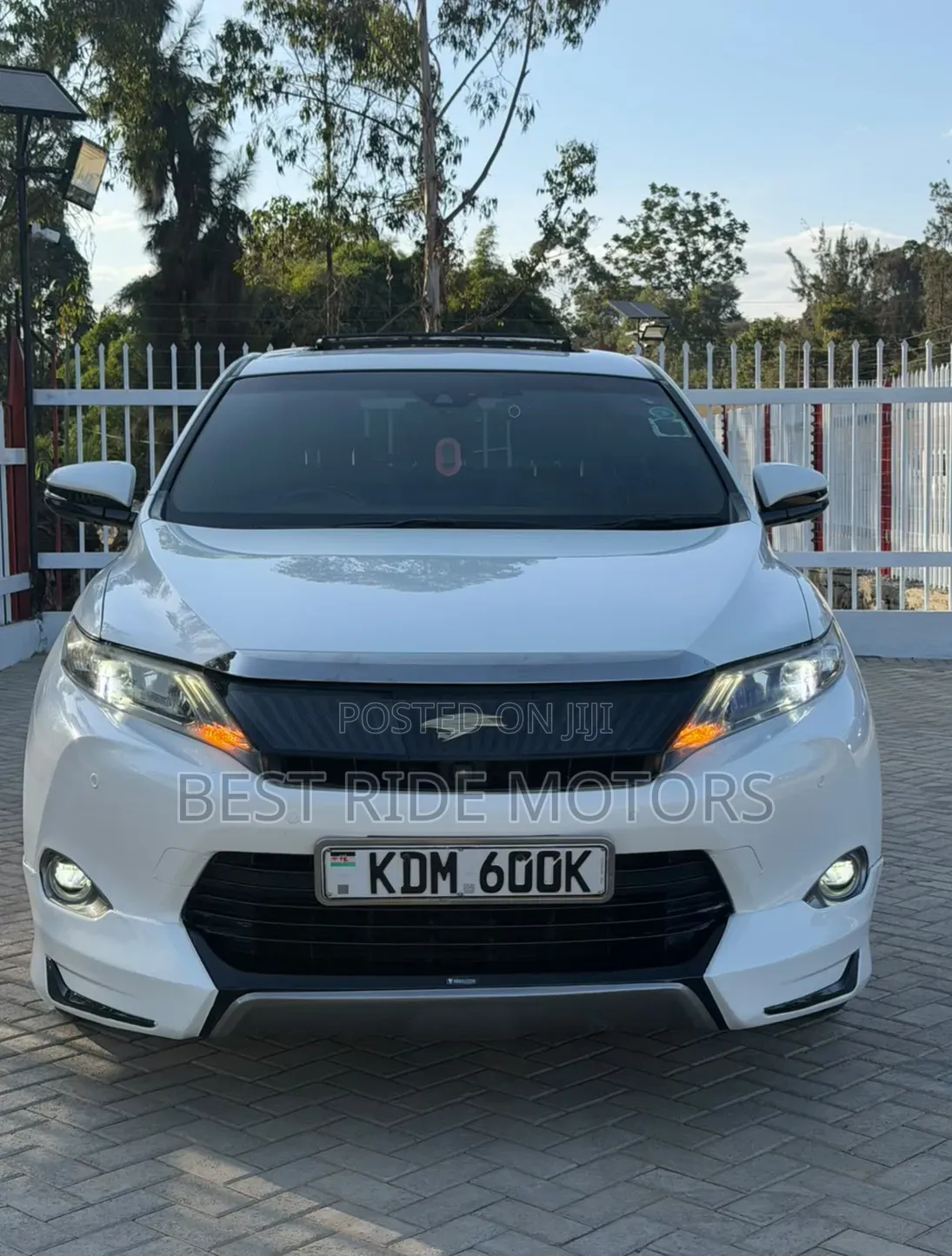 Toyota Harrier 2.0 2016 Pearl