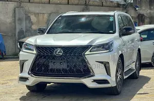 Lexus LX 2022 White