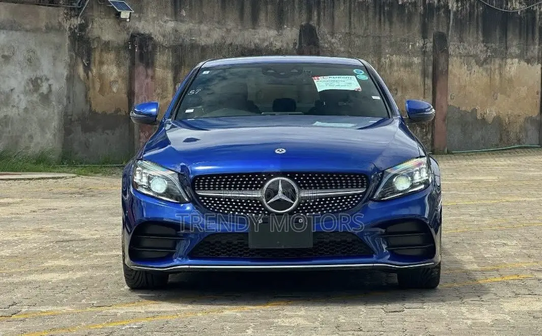 Mercedes-Benz C200 2019 Blue