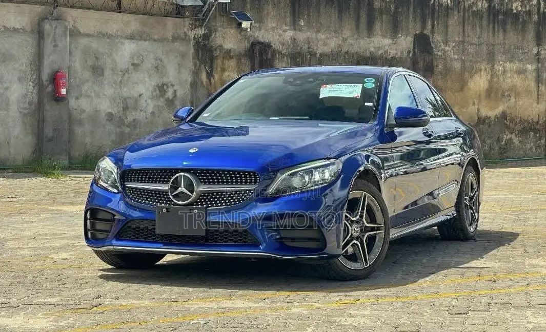 Mercedes-Benz C200 2019 Blue